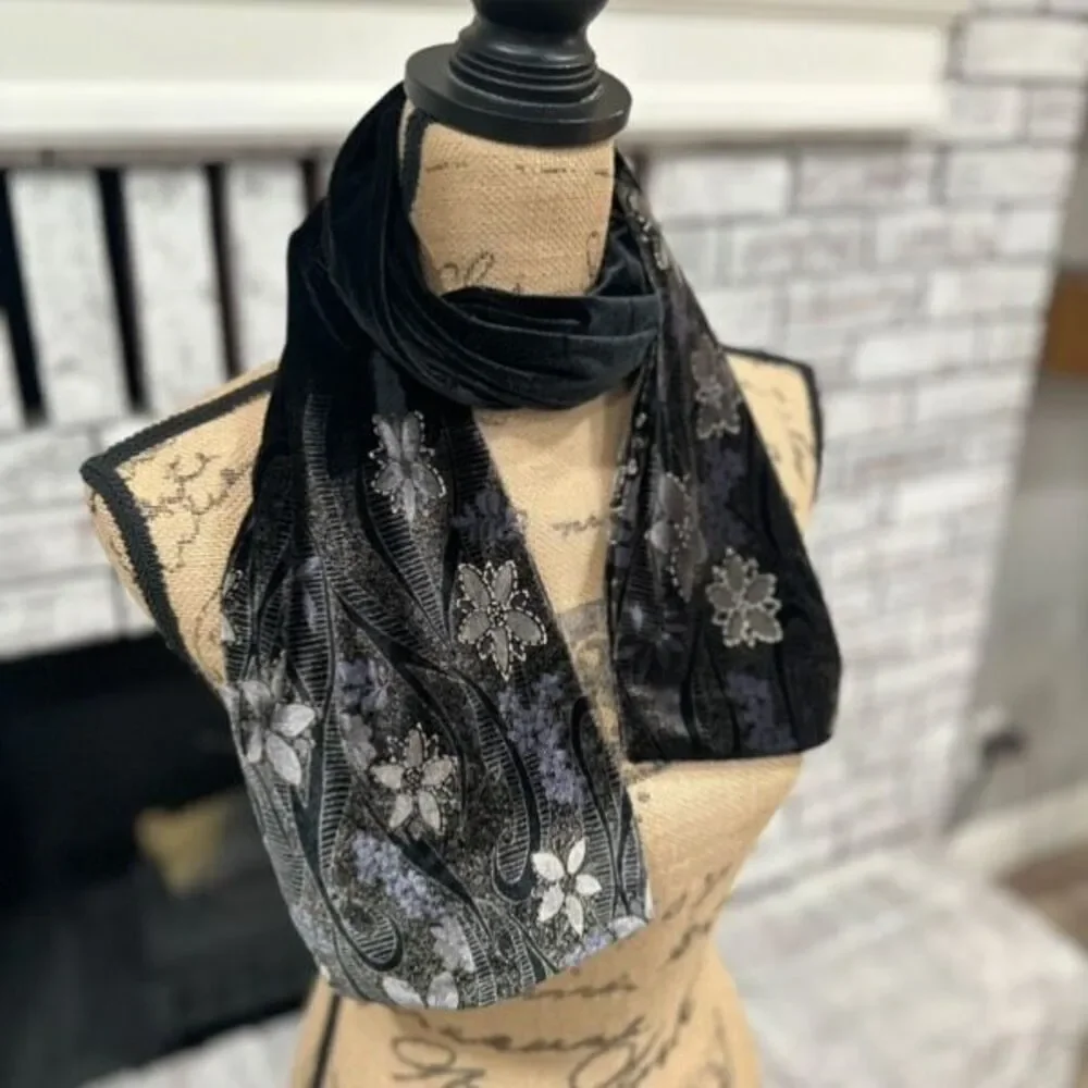 Stunning Vintage Black Velvet Embossed Scarf‎ Floral Fairy  Fairycore Whimsigoth